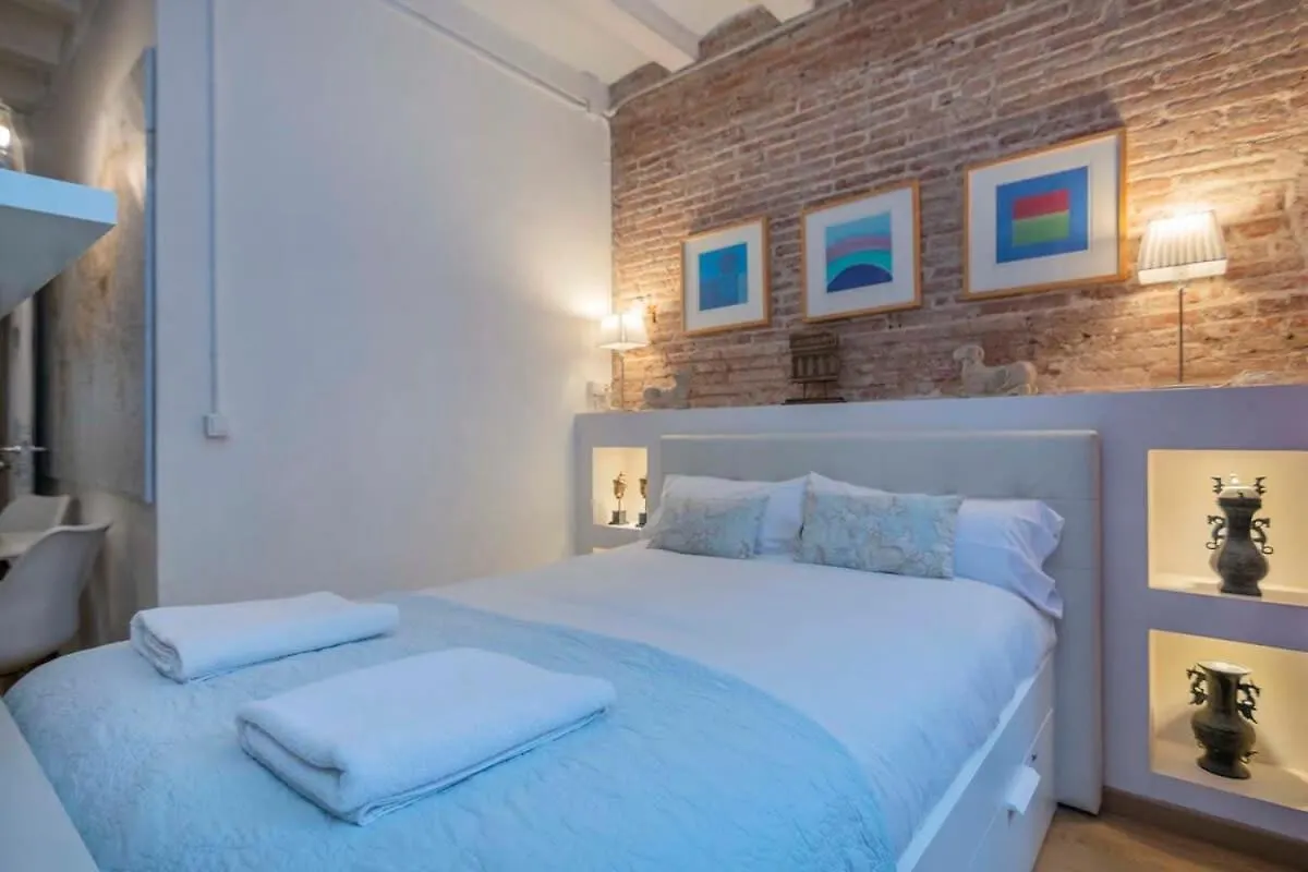 Exclusive 2 Bedroom Apartment In The City Center Barcelona 0*,