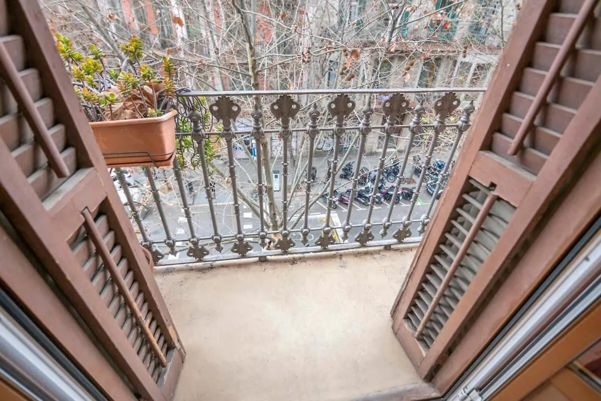 Exclusive 2 Bedroom Apartment In The City Center Barcelona